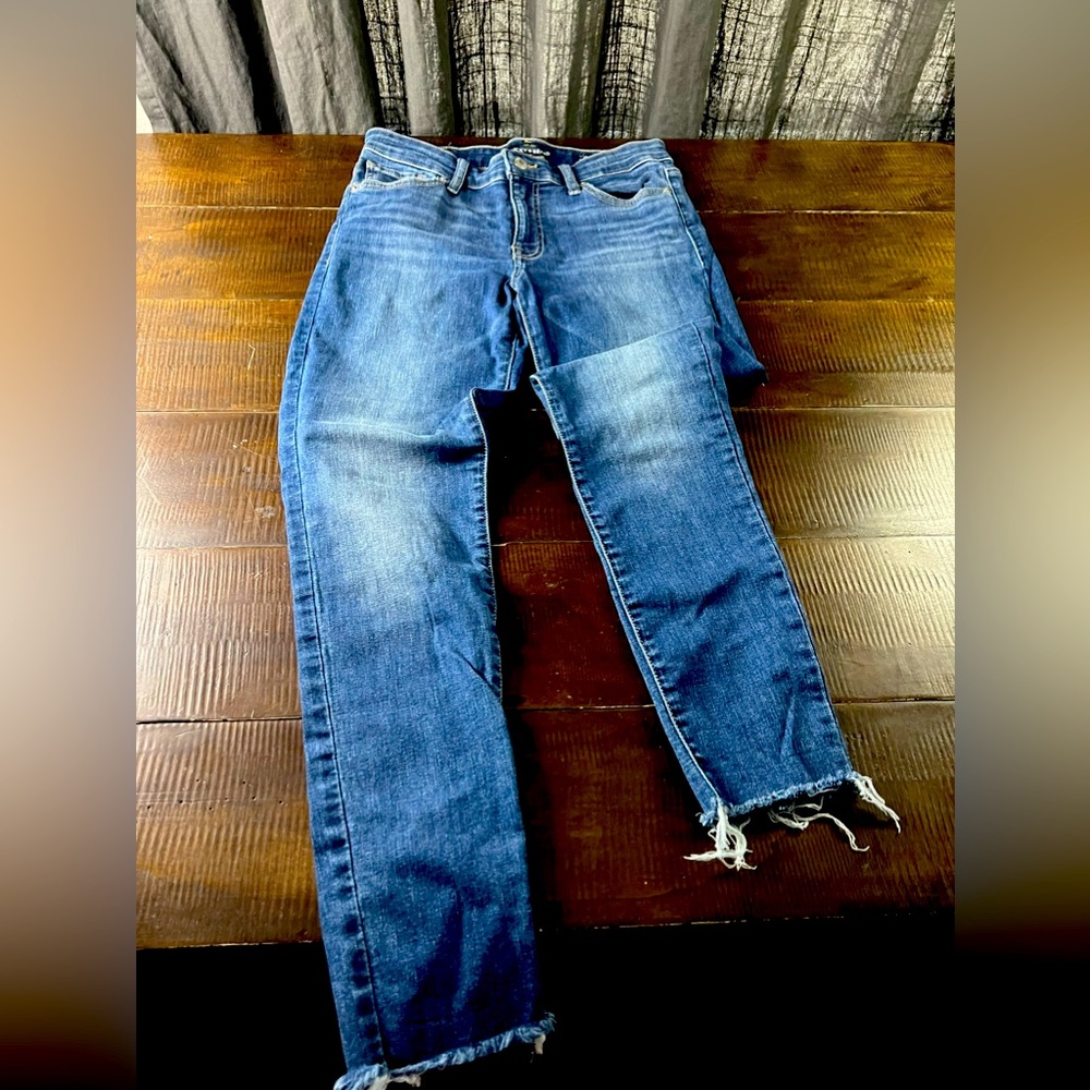 Lucky Brand Cut Off Ankle Jeans - 4